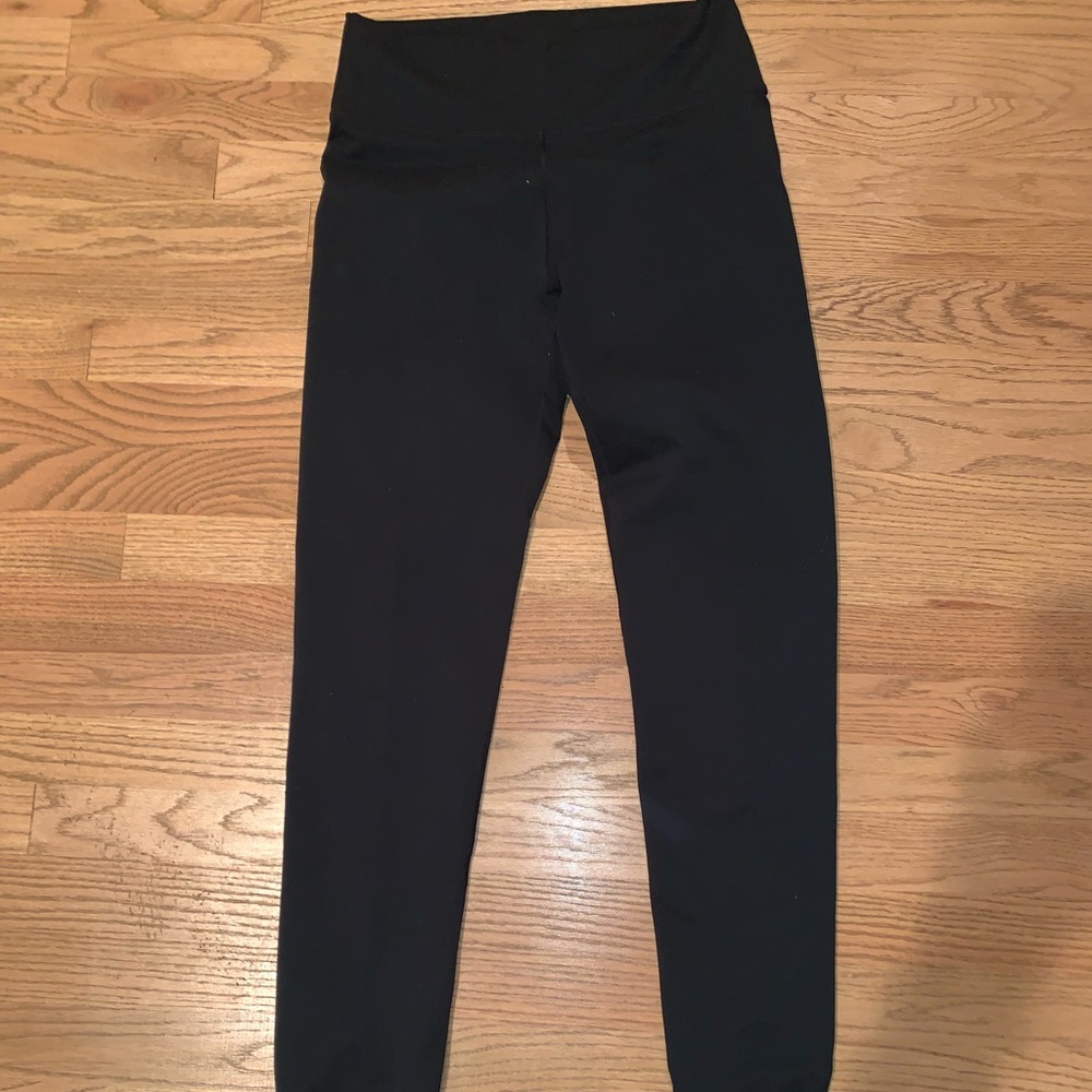 Black Fabletics leggings